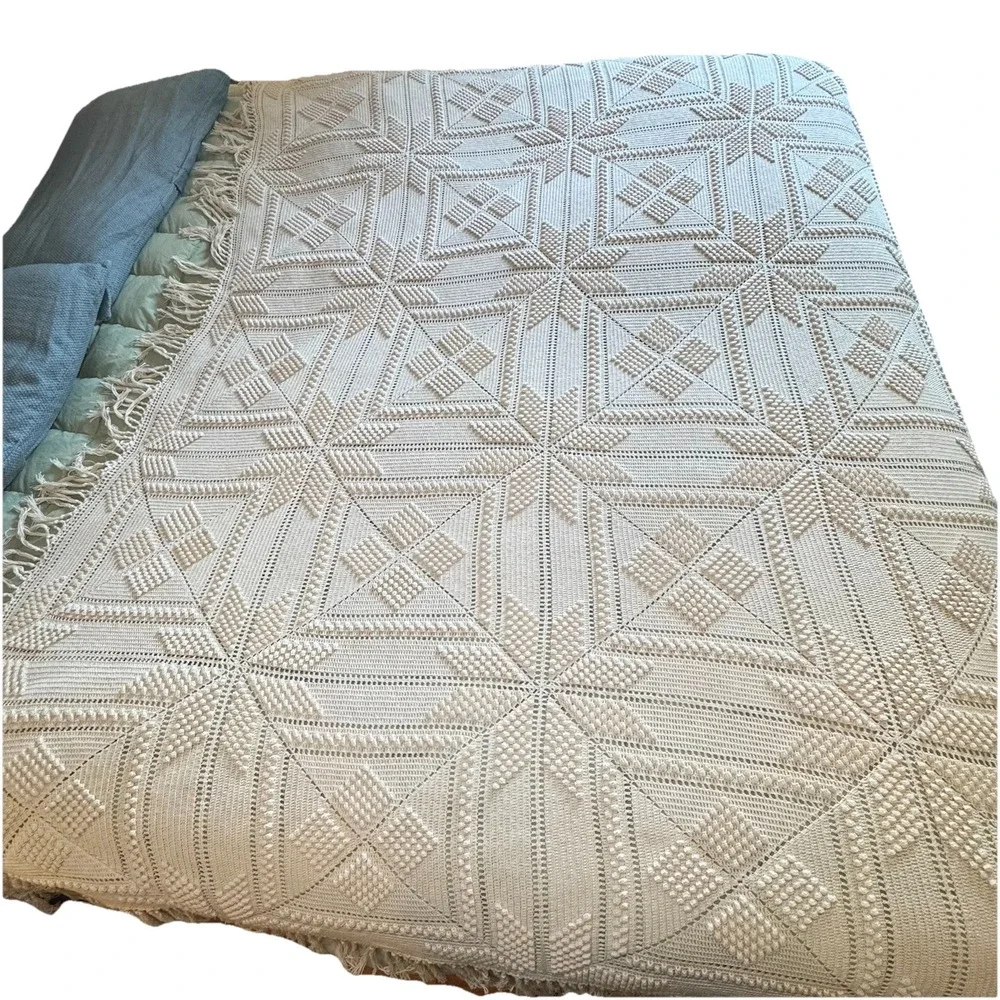 Historic Charleston Handmade Ecru Crochet Cotton QUEEN Blanket Star Popcorn Boho